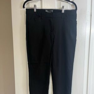 $5 SALE 89th & Madison 8P black ankle pants. Hook and button closure.